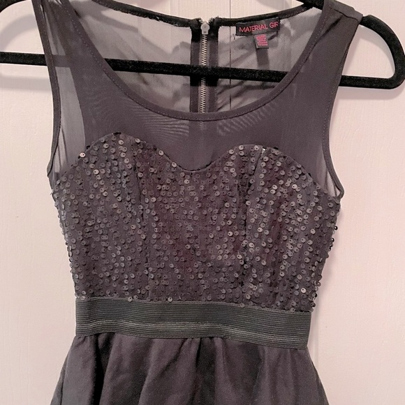 LBD Super cute peplum style🖤👗 - Picture 1 of 4